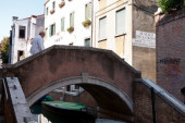 Venecija je nekada plaćala ženama sumnjivog morala da se prikazuju na „mostu grudi“