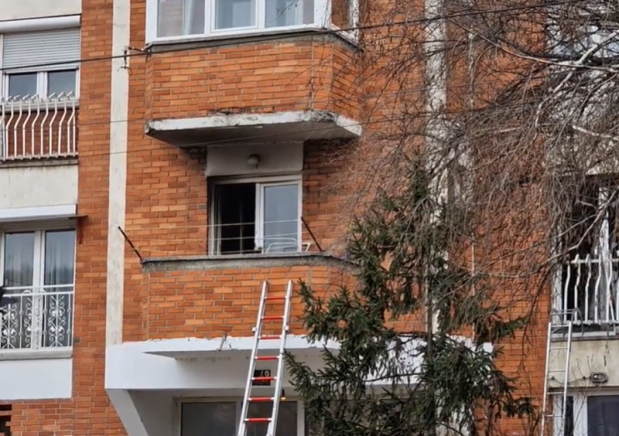 Proglašen Dan žalosti u Novom Pazaru: U požaru se ugušilo četvoro dece, čitav grad zavijen u crno!