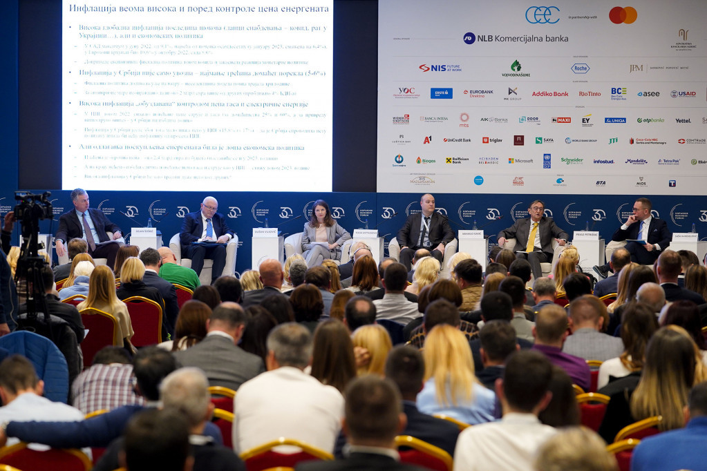 Počeo Kopaonik biznis forum: Glavni rizik za budžet energetika, potrebne investicije (FOTO)