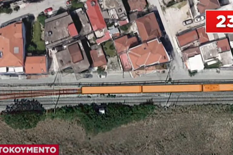 Pojavio se snimak greške koju je šef stanice napravio: Oba voza su prošla kroz jednu istu tačku (VIDEO)