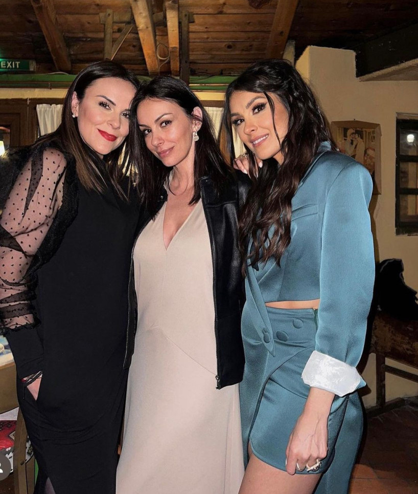 Sloboda i Dragana Mićalović pozirale sa starijom sestrom Mirjanom: Monika Beluči oduševljena, evo šta im je napisala! (FOTO)