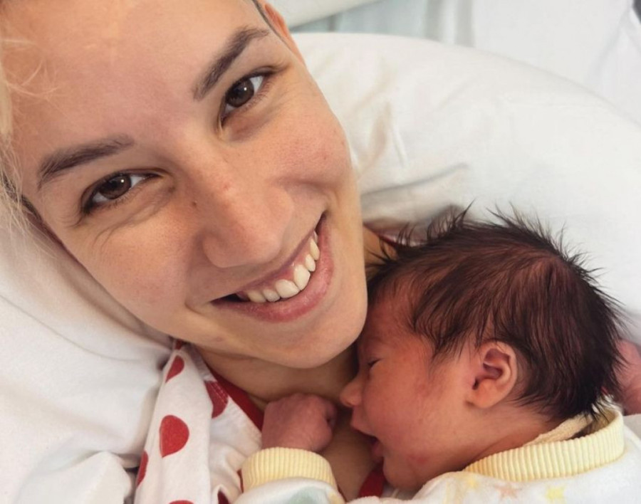 Devojka sa krilima izgubila bebu u 4. mesecu trudnoće: "Nije imala razvijene gornje ekstremitete"