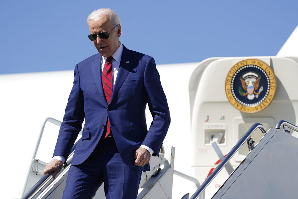 Američki predsednici ne prisustvuju krunisanju britanskih monarha: Razlog politički ili vekovna tradicija?