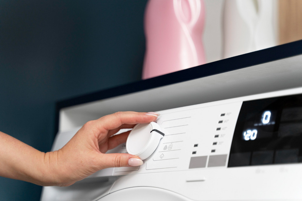 Rešite se kamenca i neprijatnih mirisa: Očistite veš-mašinu bez skupih sredstava i produžite joj vek