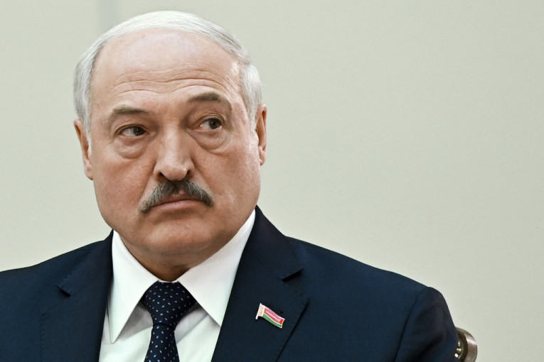 Lukašenko besan na predsednika Ukrajine: Zelenski je gnjida, hoće da uvuče Belorusiju u rat po nalogu SAD!