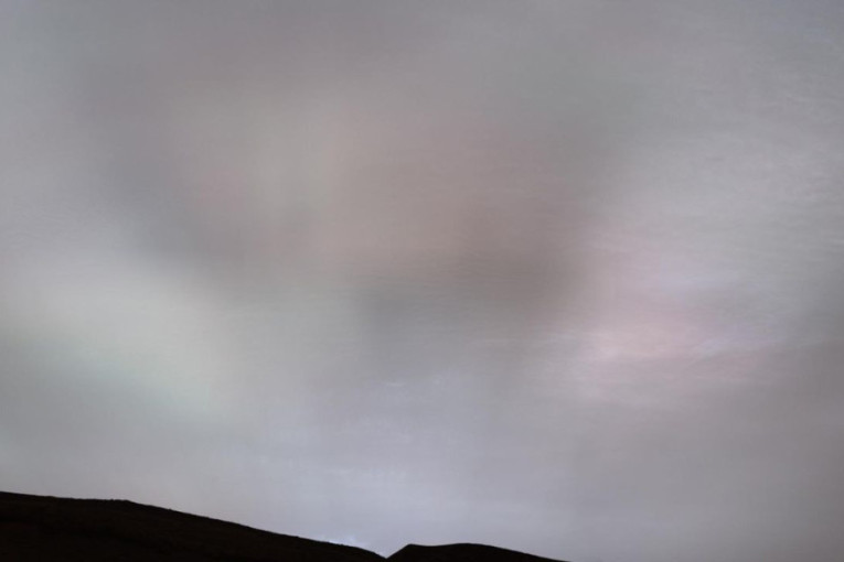 Rover "Kjuriositi" snimio zadivljujući zalazak sunca na Marsu: Potpuno je drugačiji od onog na Zemlji (FOTO)