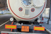 Dve tone aromatičnog duvana za nargile prevozio u cisterni: Uhapšen na graničnom prelazu Badovinci