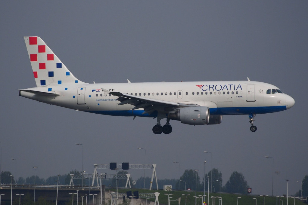 "Air Croatia" propada sve više: Otkazuju se letovi, karte skuplje od konkurencije - kompanija konstantno u gubitku!
