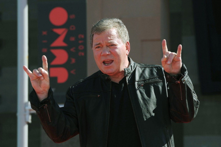 Panika u Holivudu! Glumcu pozlilo usred dana, vatrogasci ga hitno prevezli u bolnicu!