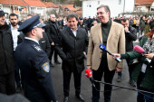 Gašić sa Vučićem obišao novo vatrogasno odeljenje u Trgovištu: "Cilj je da rad pripadnika MUP-a bude brži i efikasniji"