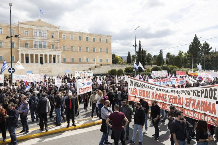 "Nećemo zaboraviti": U Grčkoj ponovo protesti zbog sudara vozova, a tek sledi veliki štrajk