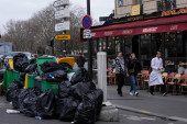 "Smrdi, nije lepo, ima pacova": Zbog protesta u Parizu na ulicama 5.000 tona smeća, sindikati poručuju: Makron nas ne čuje!