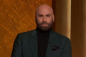 Džon Travolta jedva najavio nastup Lenija Kravica na ovogodišnjem Oskaru: Uprkos trudu, nije uspeo da zadrži suze (VIDEO)
