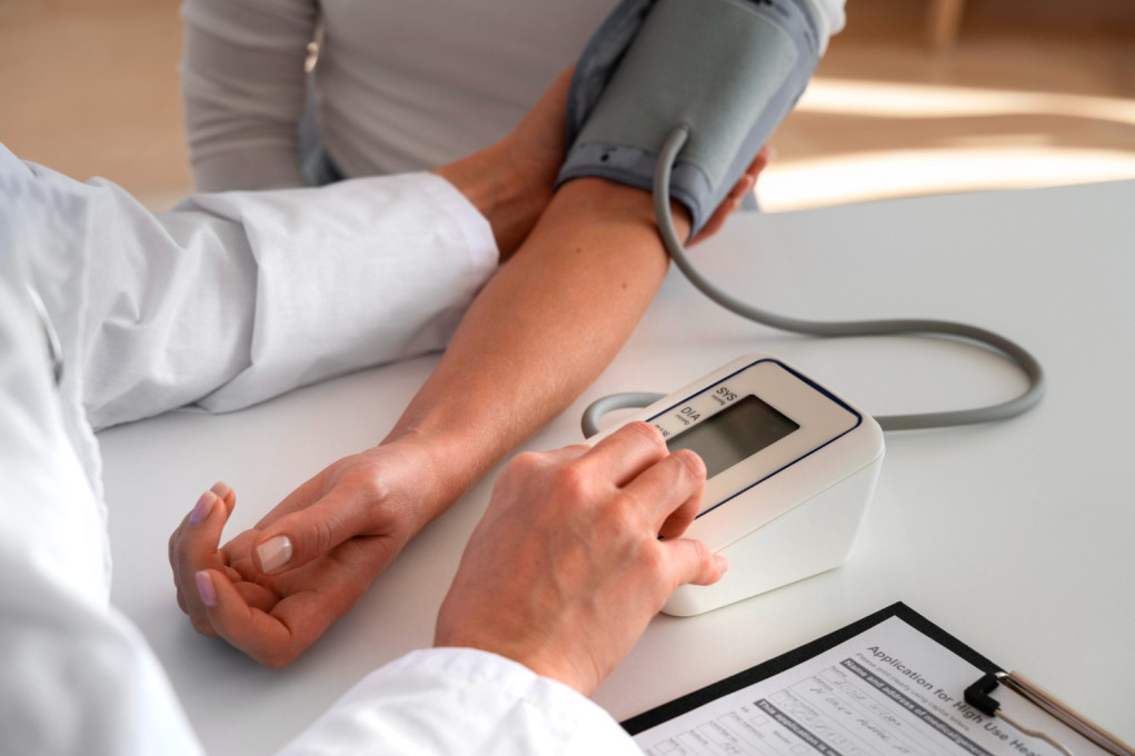 Tajna savršenog merenja: Kada je najbolje da izmerite krvni pritisak za najtačnije rezultate?