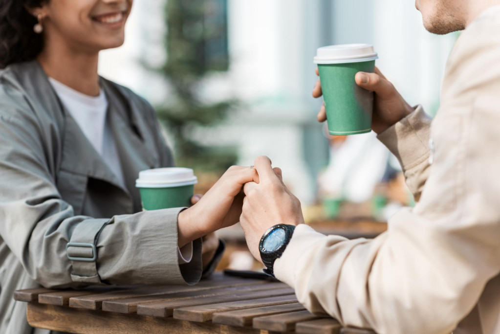 Deset malih stvari koje žene rade, a muškarci potajno obožavaju