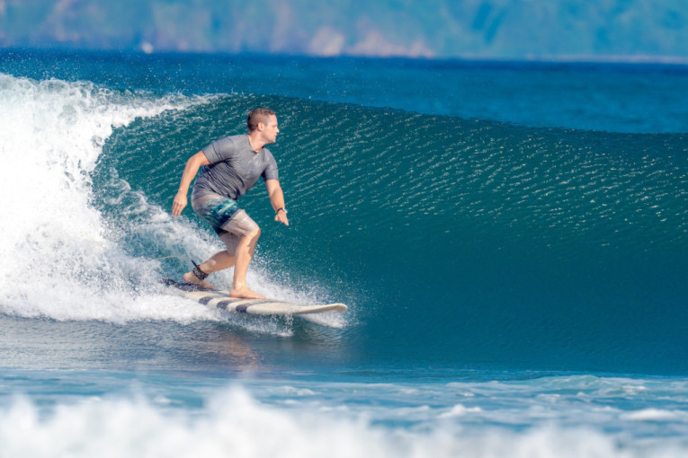 Australijanac oborio rekord u surfovanju, na talasima proveo više od jednog dana (VIDEO)