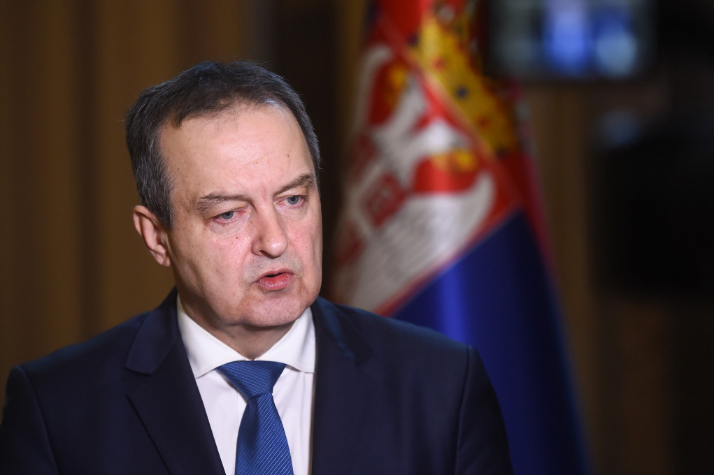 Srbija se pridržava svoje politike vojne neutralnosti: Dačić potvrdio da nije izvezeno oružje nijednoj od strana sukoba u Ukrajini
