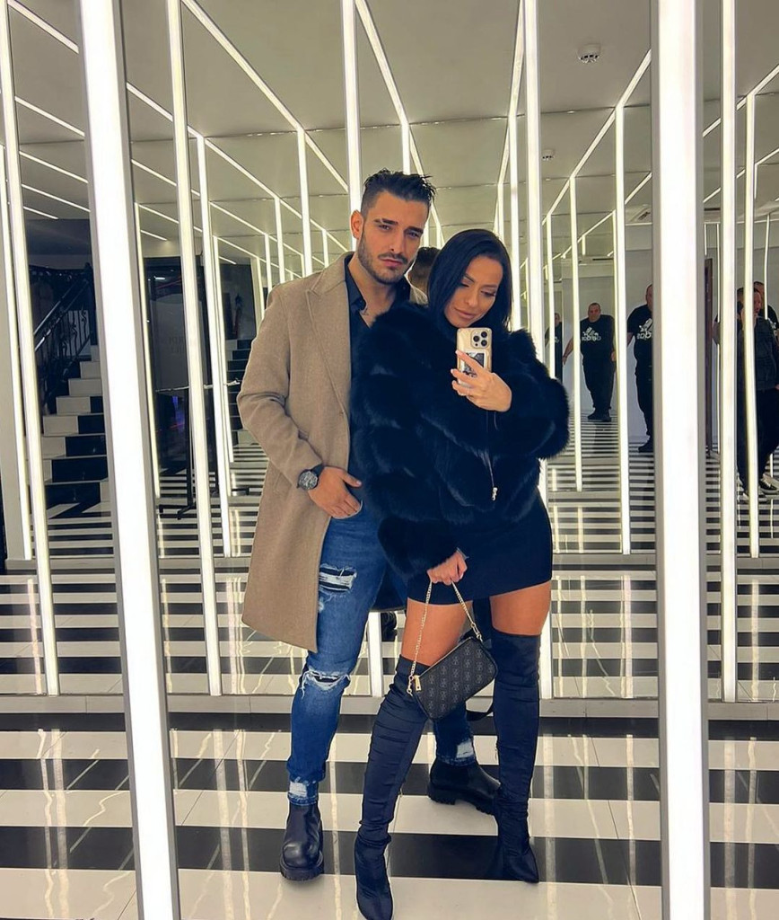 Mir u porodici nakon skandala: Darko Lazić odveo ženu kod majke, pa svi pozirali nasmejani i srećni (FOTO)