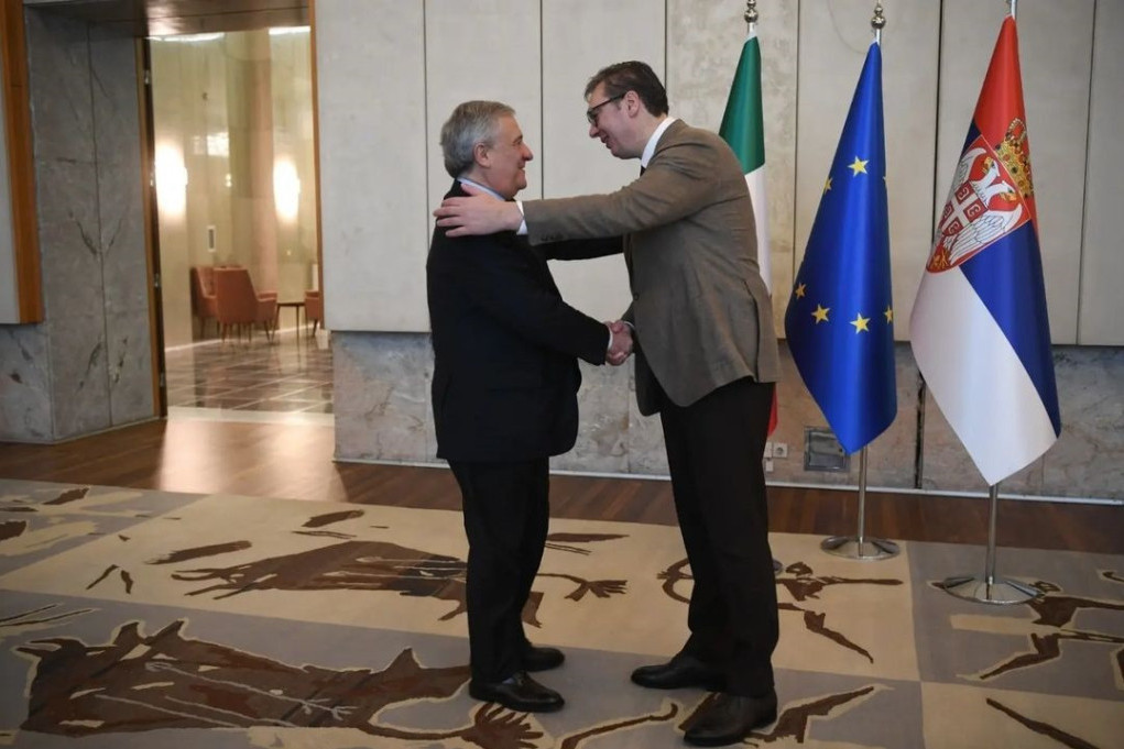 Vučić sa Tajanijem na poslovnom forumu Srbija-Italija