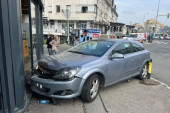 Učesnici saobraćajke na Čukarici imali probne dozvole: "Udarila ga je u vrata i odbacila na trotoar gde je naleteo na tri pešaka"