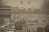 Peščana oluja okovala Peking i sever Kine: Zagađenje vazduha 37 puta veće od bezbednog (VIDEO/FOTO)