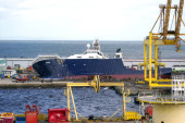 Drama u Škotskoj: Milijarderov brod se prevrnuo u doku, povređeno 25 ljudi! (VIDEO)