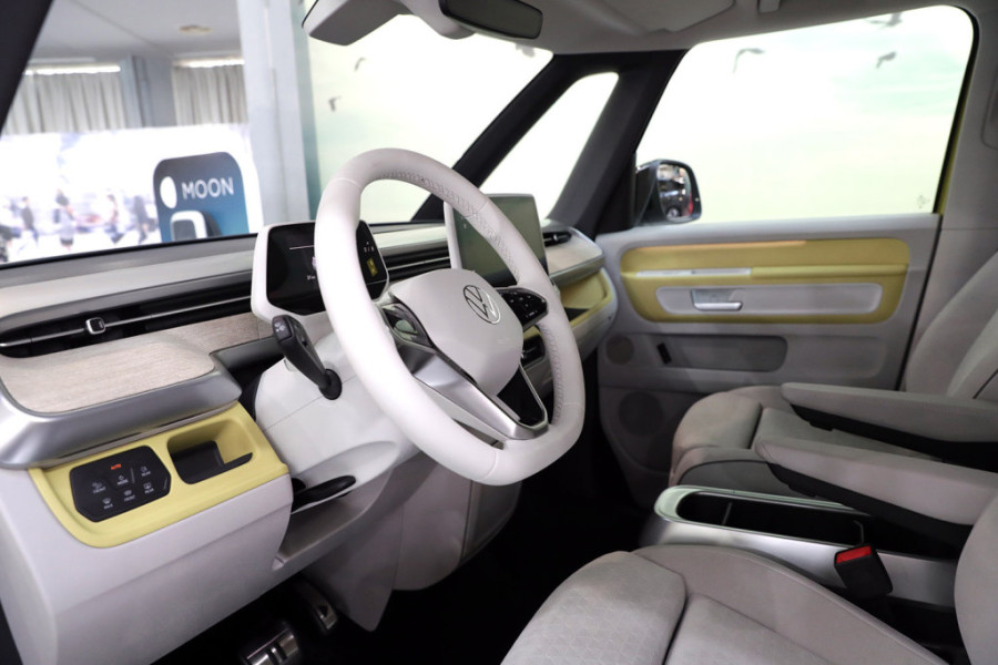 Revolucija u evoluciji: Čuveni "Folksvagenov T1 buli" sada i na struju (VIDEO)