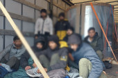 Skandal drma Hrvatsku: Policija u "WhatsApp" grupi delila slike migranata i dogovarala njihovo ilegalno vraćanje!