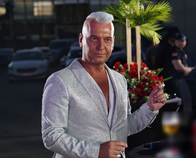 Milan Milošević u poseti majci u staračkom domu: Porodična fotografija o kojoj se priča! (FOTO)