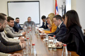 Ministri Ružić i Memić na sastanku sa akademcima: Doneta odluka o produženju roka za stare studente!