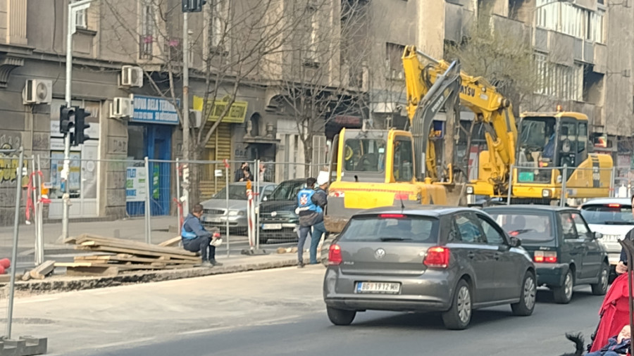 Teška noć u Beogradu: Motociklista hitno prevezen na reanimaciju, još jedan povređen u nesreći
