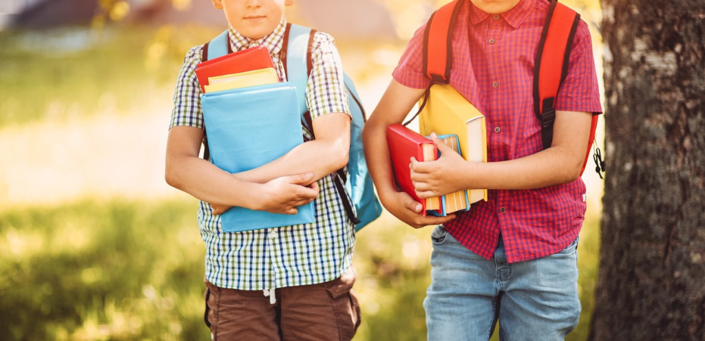 Da li đaci u Srbiji više vole veronauku ili građansko vaspitanje? Razlika je oko 150.000 učenika u korist jednog predmeta