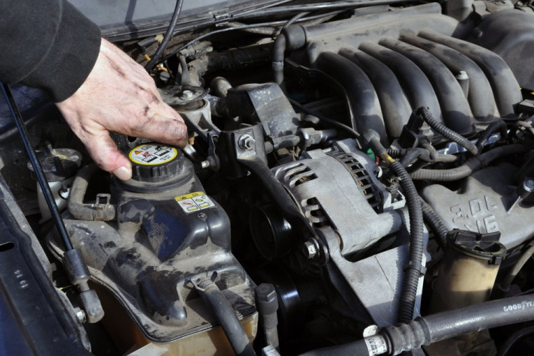 Nemojte da se igrate sa tim: Trajno gašenje jednog dugmeta u automobilu može papreno da vas košta