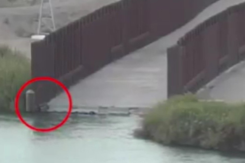 Krijumčar izašao iz reke i ostavio dečaka (1) samog na američkoj granici (VIDEO)