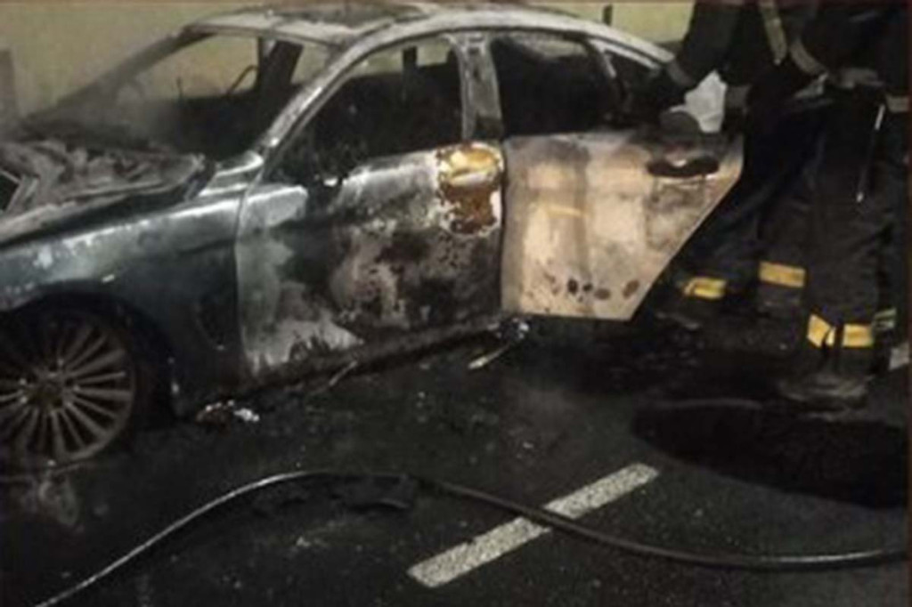 Buktinja na Paliluli: Vatra progutala automobil BMW, vozilo uništeno (FOTO)