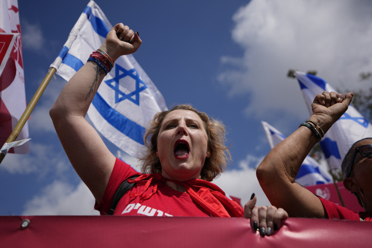 Haos u Izraelu: Građani na ulicama, čak se i Mekdonalds pridružuje generalnom štrajku! (VIDEO)