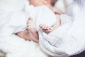 Rođene prve bebe u 2024. godini! U prvim sekundama Nove godine na svet došla dva dečaka i jedna devojčica