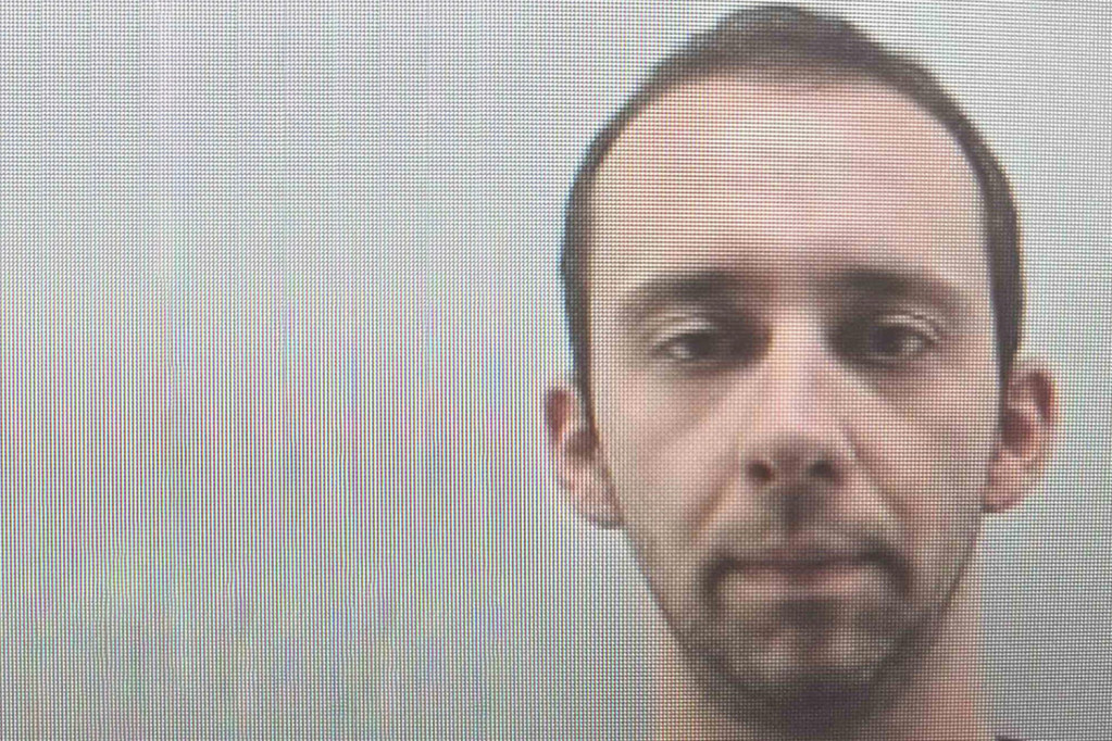 Devojčica koju je otac držao kao roba smeštena u hraniteljsku porodicu!