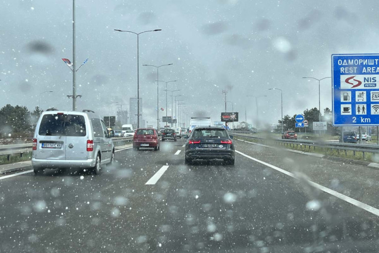Stanje na putevima: Vozači, oprez, kolovozi su mokri zbog padavina - evo kakva je situacija na graničnim prelazima