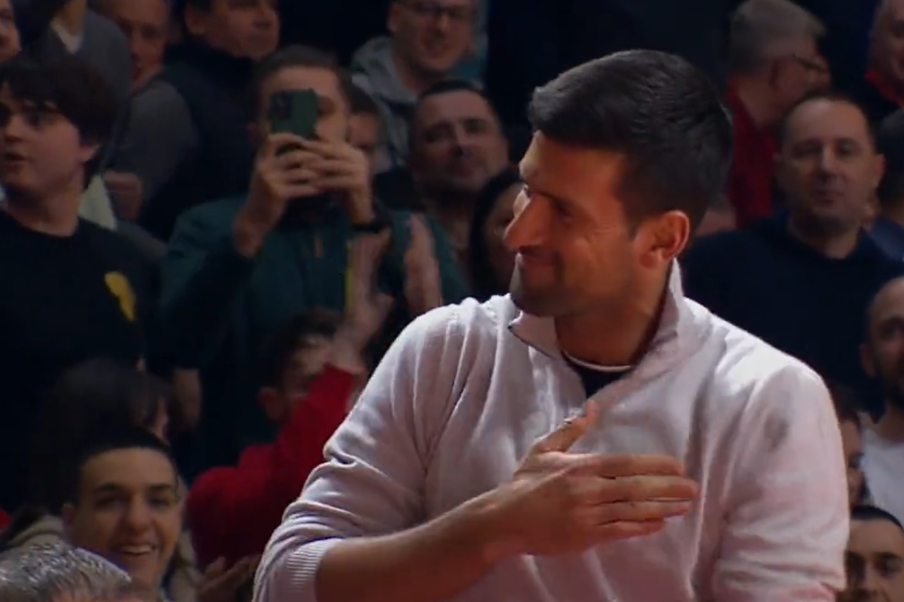 Novak gleda Zvezdu, ovako su ga navijači dočekali pošto je bio na utakmici Partizana (VIDEO)