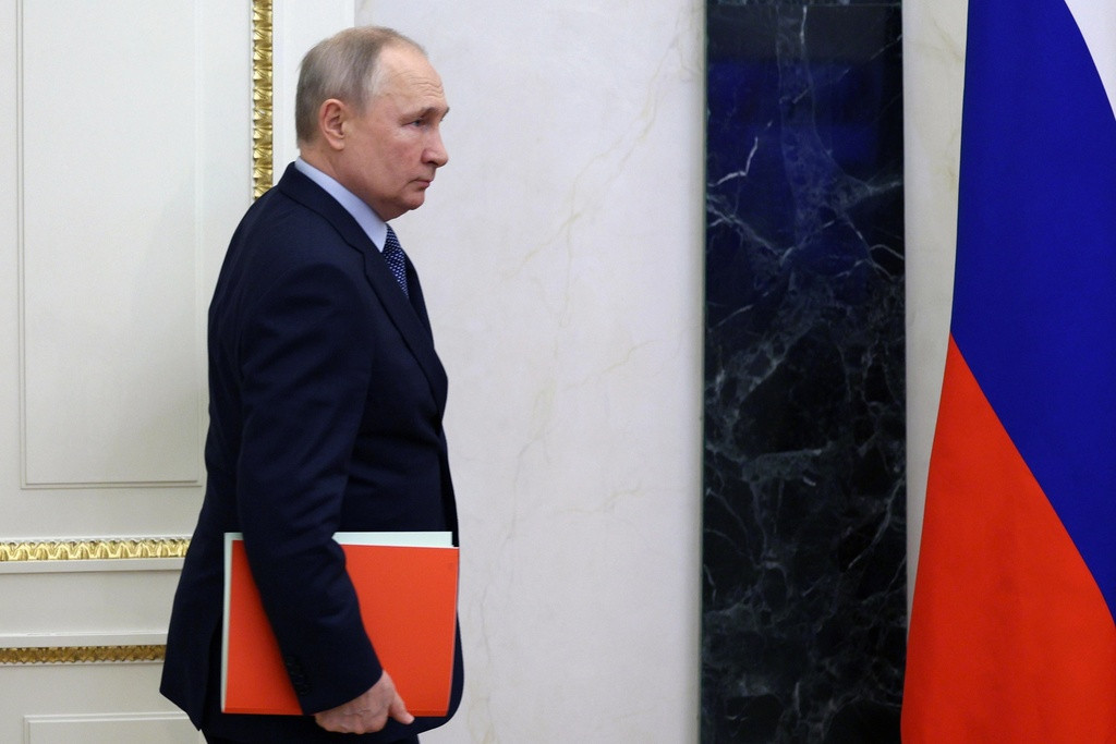 Šta zapravo piše u izveštaju koji je doveo do naloga za hapšenje Putina? Pun je kontradiktornosti koje se ne mogu ignorisati