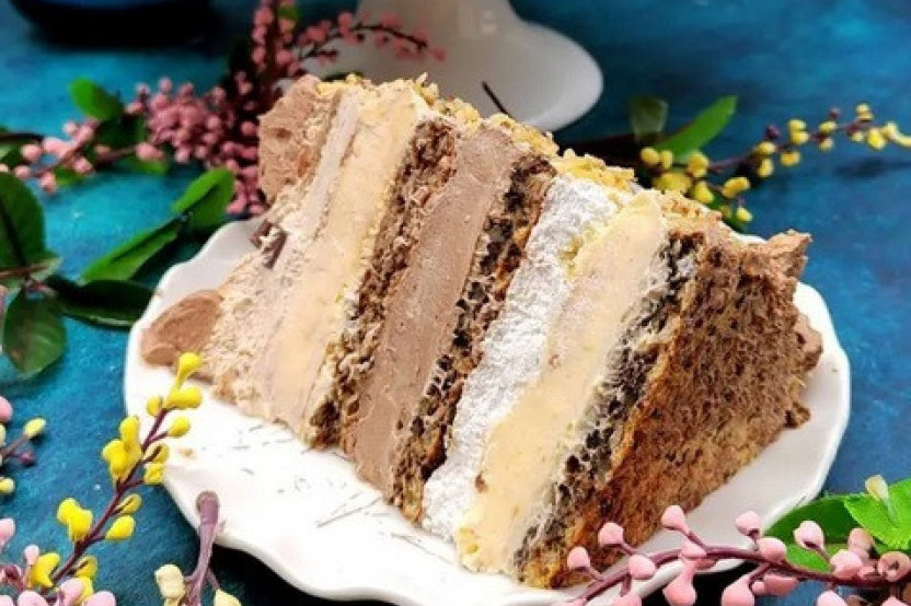 Recept dana: Čarobnica torta je luksuzan praznični slatkiš sa četiri krema zbog kog se dijeta odlaže za ponedeljak