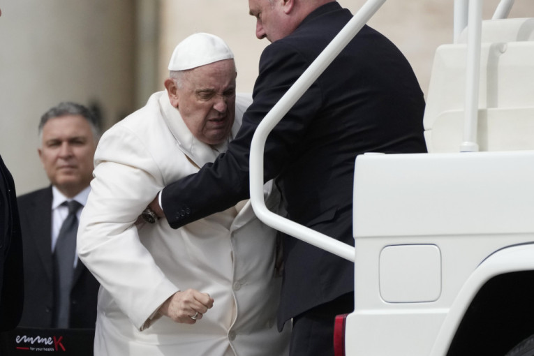 Papa Franja će danas biti operisan: Vatikan izneo nove detalje o zdravlju poglavara