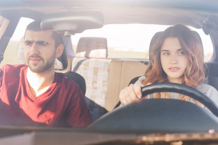 Kako postati bolji vozač: Izbegnite ovih pet uobičajenih grešaka prilikom menjanja brzina