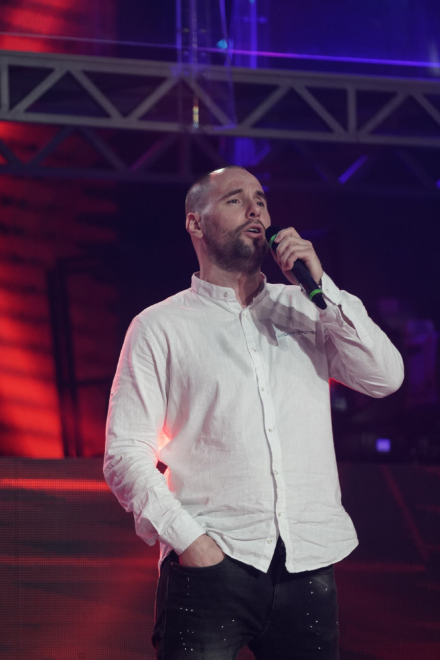 Isplivao šokantan snimak Zvezdana Slavnića: Popeo se na krov Bele kuće, zadrugari van sebe! (VIDEO)