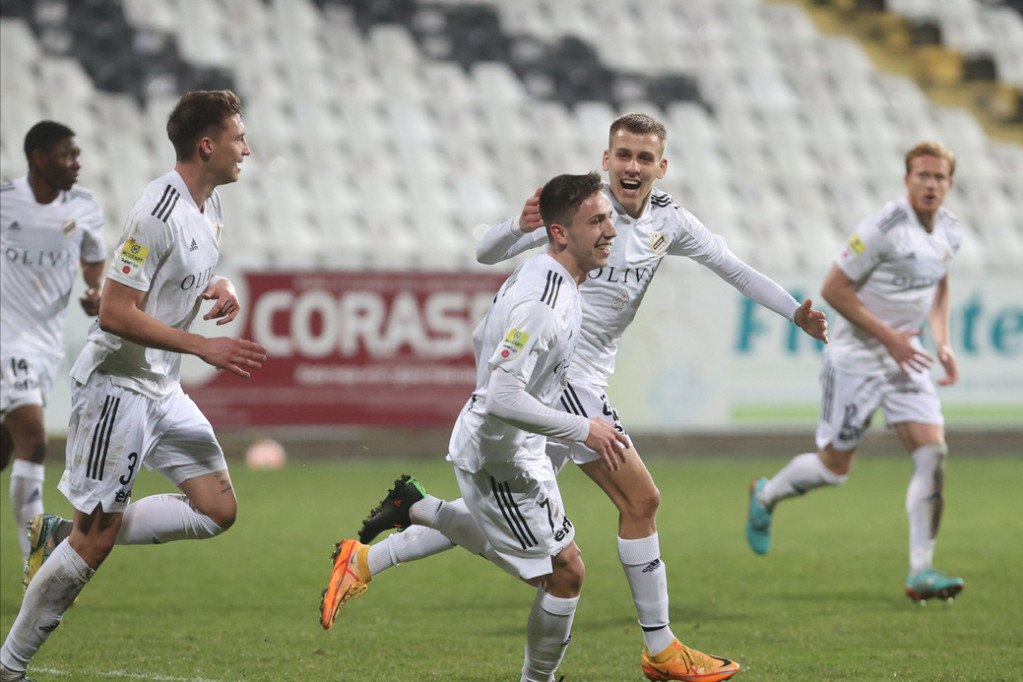 Partizane, možeš li niže? Čukarički poslao Valjak na četvrto mesto Superlige!