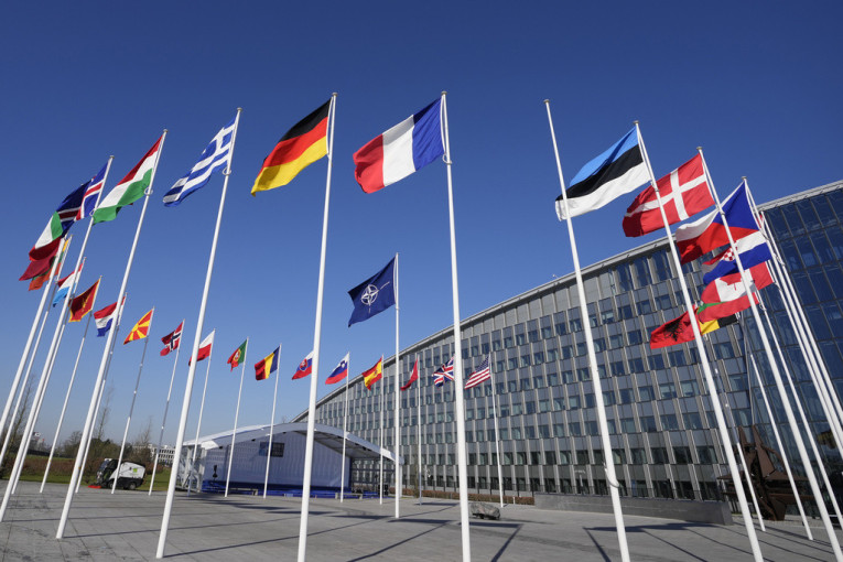 Mađarska ponovo odložila ratifikaciju švedske kandidature za članstvo u NATO
