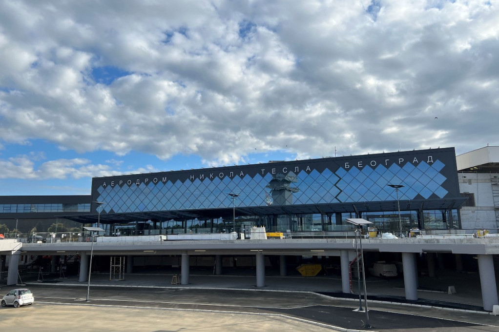 Novoizgrađeni deo centralne zgrade terminala na Beogradskom aerodromu počinje sa radom sutra (FOTO)