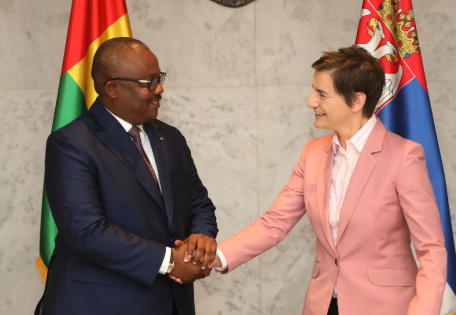 Svečani doček za predsednika Gvineje Bisao: Predsednik Vučić ugostio Umaroa Sisoko Embaloa