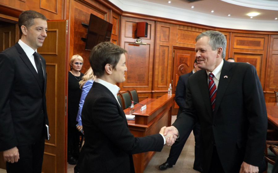 Dobar razgovor o svim važnim pitanjima: Predsednik Srbije sa američkim senatorom